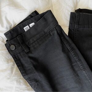 Uniqlo High Rise Wide Leg Mom Jeans in Black
